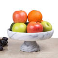 Marble Quartz Stone Fruit Dans Un Bol Sur Pied